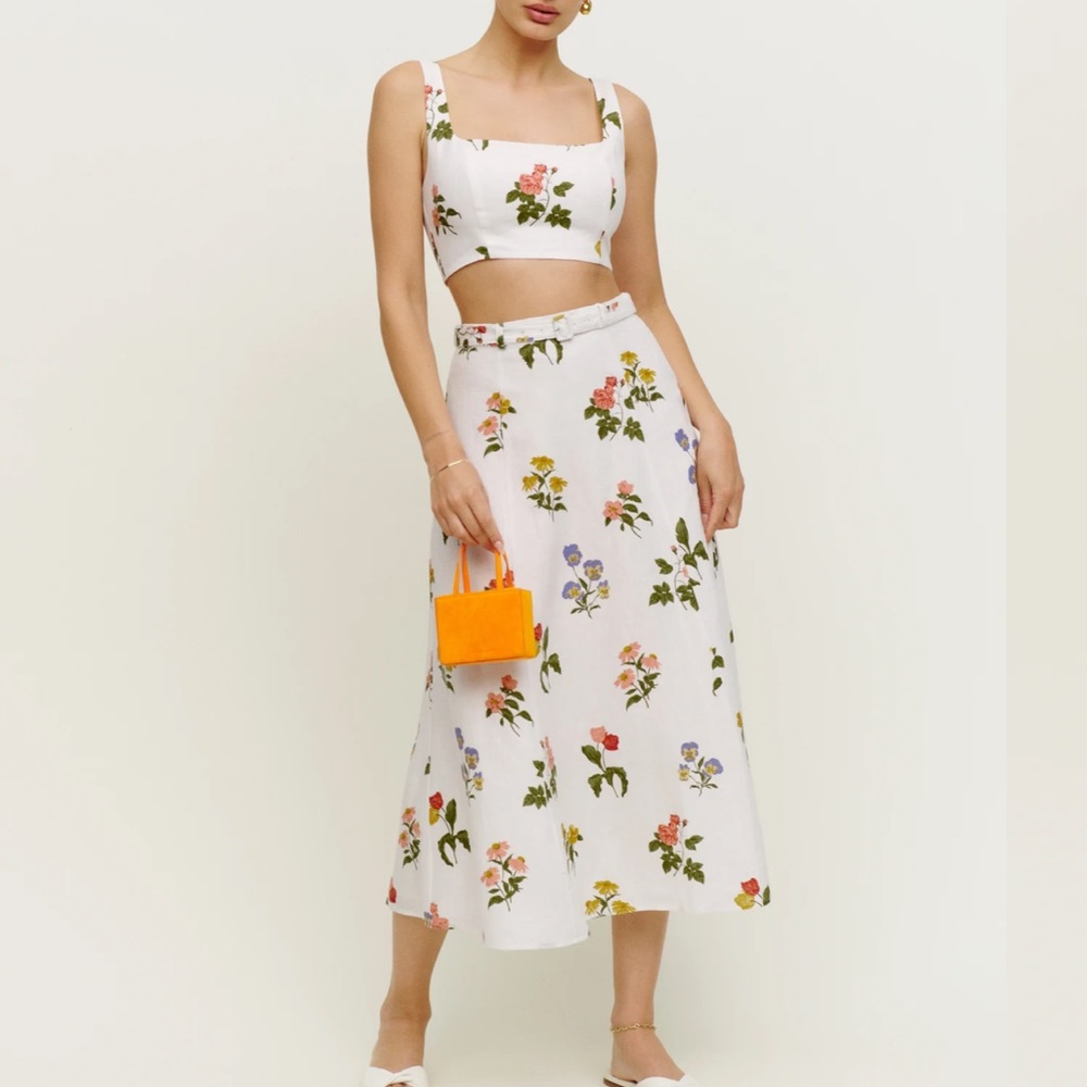 NWT Reformation Cole Two Piece, size 6, white linen floral, crop top skirt - Picture 2 of 13